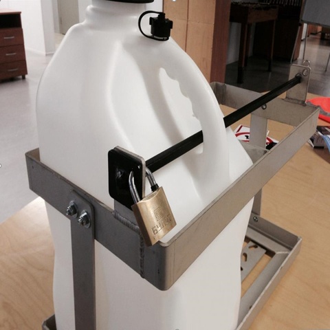 Крепление для Канистры GKA RACING