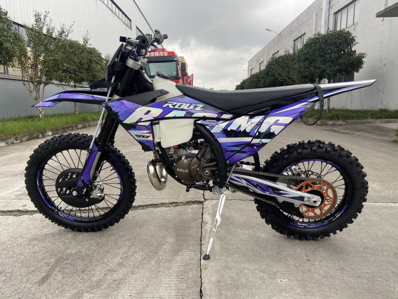 Мотоцикл ROLIZ CROSS 3 LX1E66MM 250cc без ПТС