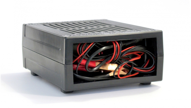 Зарядное устройство Вымпел-55 (автомат, 0-18А, 5-19 В  ЖК индикатор)