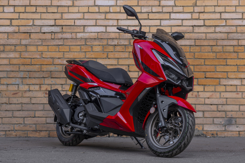 Скутер GPX DZ3