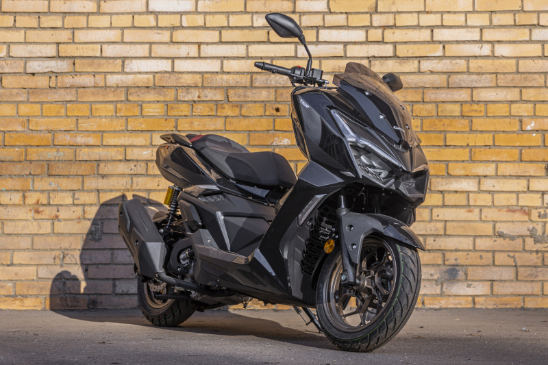 Скутер GPX DZ3