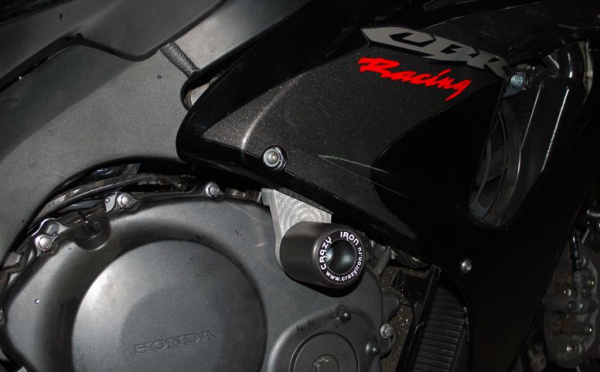 Слайдеры Honda CBR1000RR `04-`07 без доработки пластика