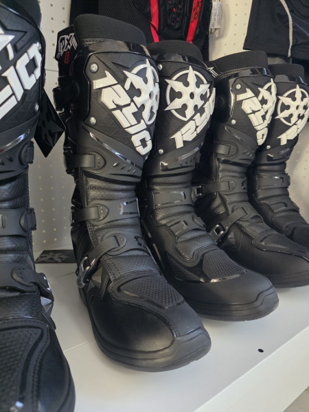 Защита для ног:Мотоботы RYO Racing MX6 Enduro, Черный / белый