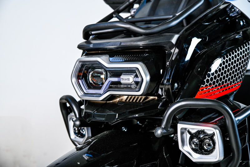 Скутер SPRMOTORS TANK (рестайлинг)