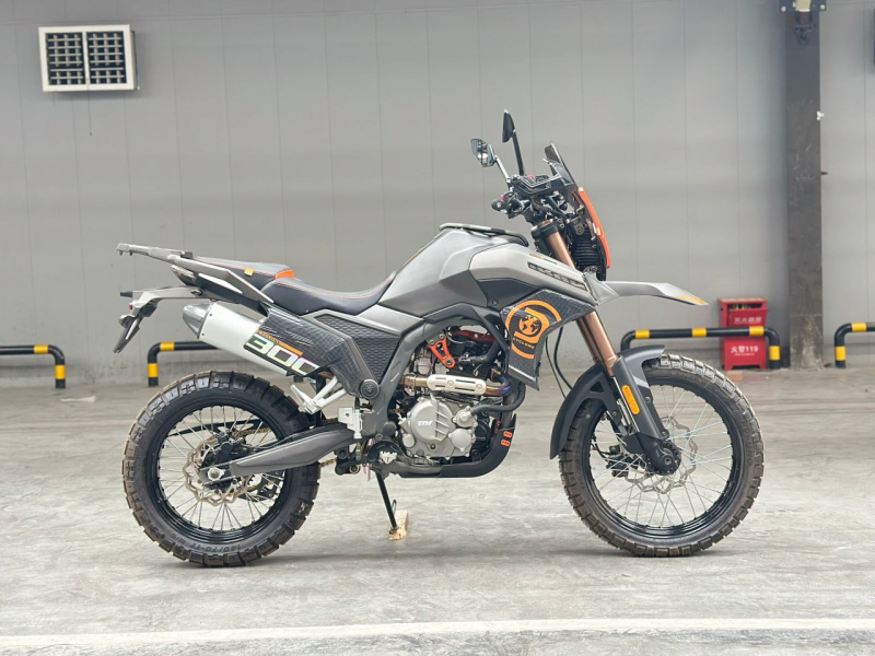 Мотоцикл Regulmoto Cyclone NB300