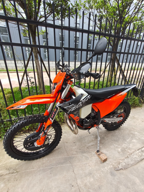 Мотоцикл Regulmoto Lanza 2T 250