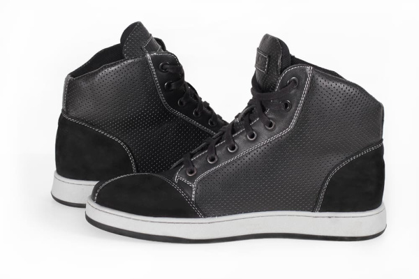 Защита для ног: Городские сникерсы INFLAME SNEAKERS SUMMER, черный