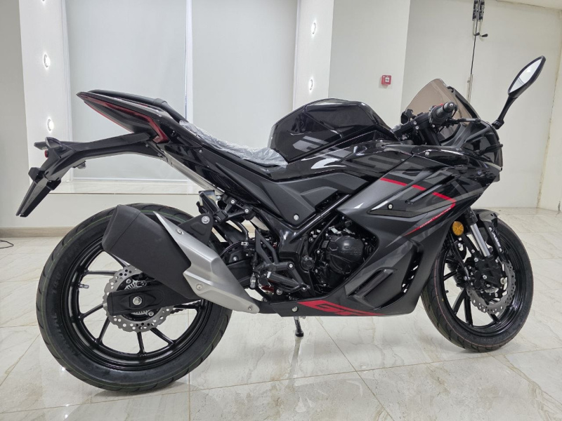 Мотоцикл GPX Demon 250 R