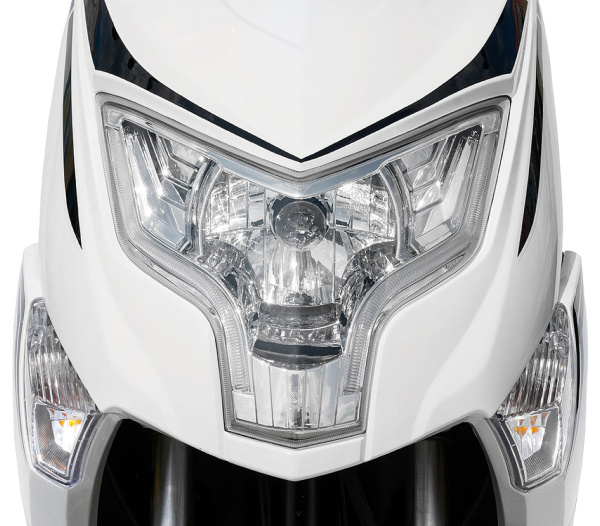 Скутер Regulmoto EAGLE 50 (LJ80QT-3L) колёса R12