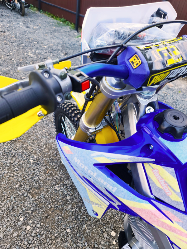 Мотоцикл Кросс Motoland RMZ 250