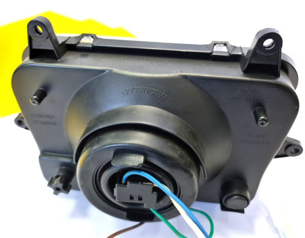 Фара головного света в сборе Yamaha YBR 125 прямоугольная