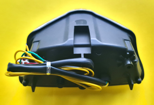 Стоп сигнал Suzuki GSX-R600 "08-09 светодиодный со встроенными поворотниками Стоп сигнал Suzuki GSX-R600 "08-09 светодиодный со встроенными поворотниками