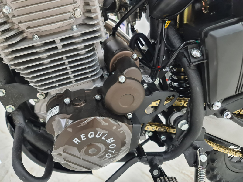 Мотоцикл Regulmoto Sport-003 PR 300 сс 5 передач