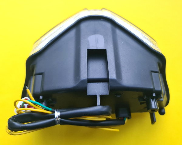 Стоп сигнал Suzuki GSX-R600 "08-09 светодиодный со встроенными поворотниками Стоп сигнал Suzuki GSX-R600 "08-09 светодиодный со встроенными поворотниками