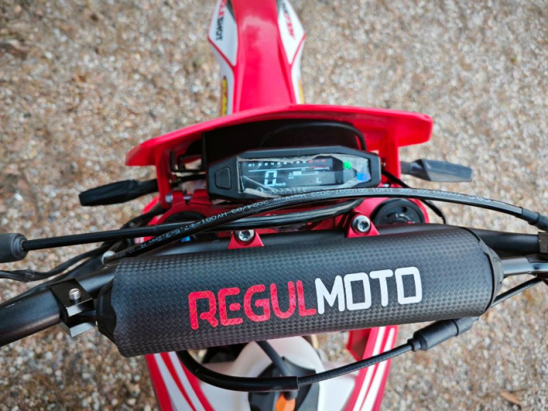 Мотоцикл Regulmoto Holeshot Red Edition (4 valves) ПТС