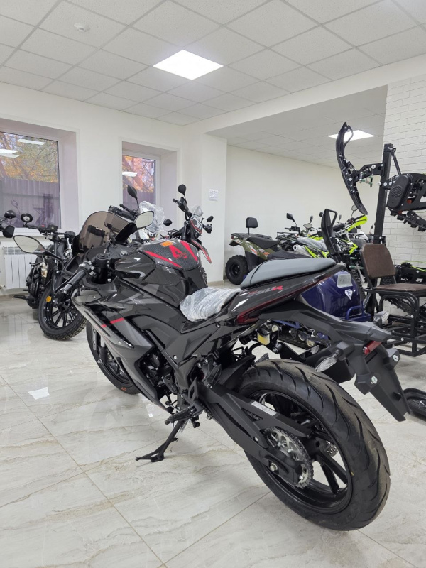 Мотоцикл GPX Demon 250 R