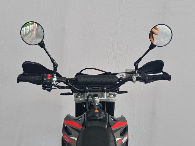 Мотоцикл Regulmoto Sport-003 PR 300 сс 5 передач