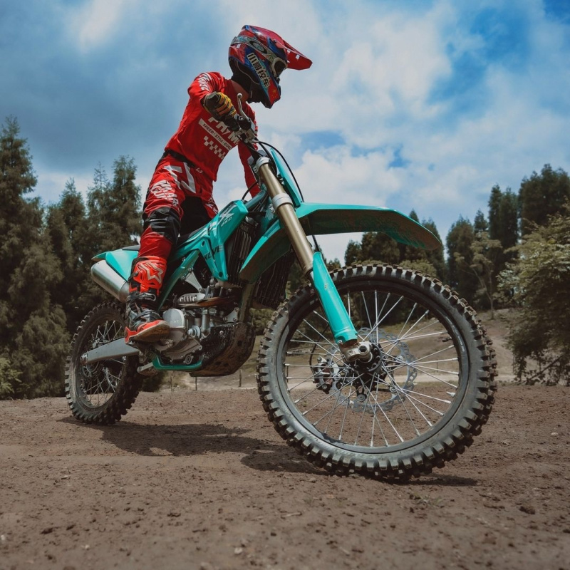 Мотоцикл кроссовый KOVE MX250 gen2