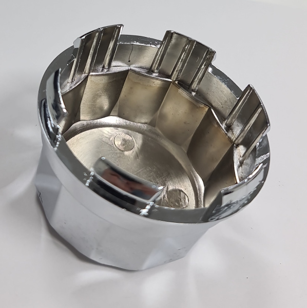 Колпак ступичный квадроцикла хром (пластик), D внутренний = 65 мм., H = 46 мм. 