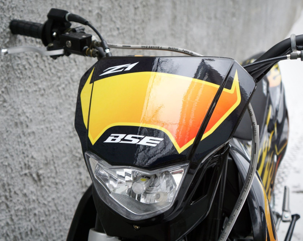 Мотоцикл BSE Z1 
