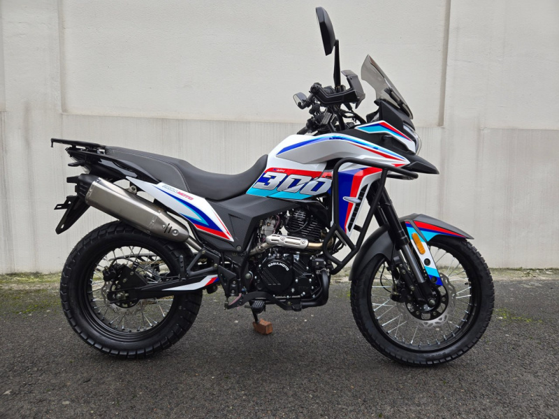 Мотоцикл Regulmoto XADV 300