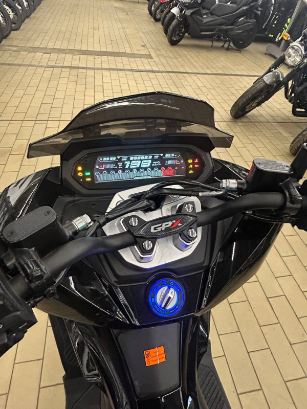 Скутер GPX DZ3