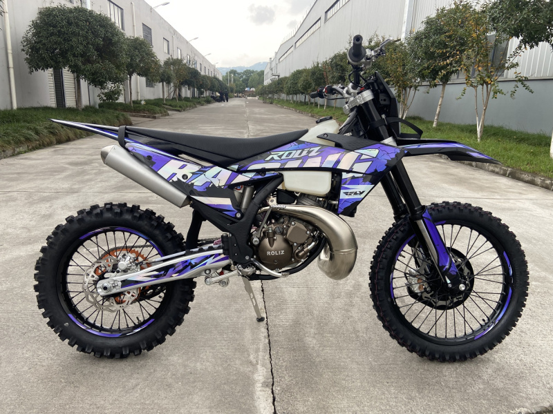Мотоцикл ROLIZ CROSS 3 LX1E66MM 250cc без ПТС