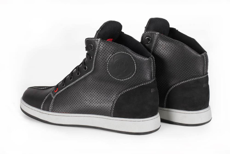 Защита для ног: Городские сникерсы INFLAME SNEAKERS SUMMER, черный