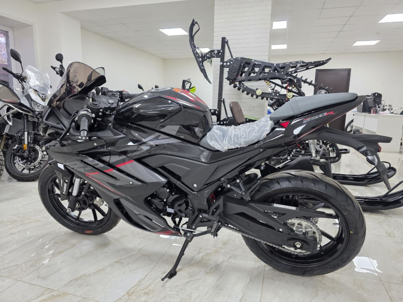 Мотоцикл GPX Demon 250 R