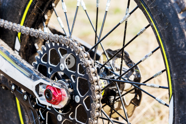 Цепь привода: чистка, смазка, регулировка