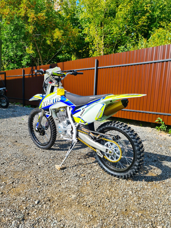 Мотоцикл Avantis FX 250 Basic (172 FMM)