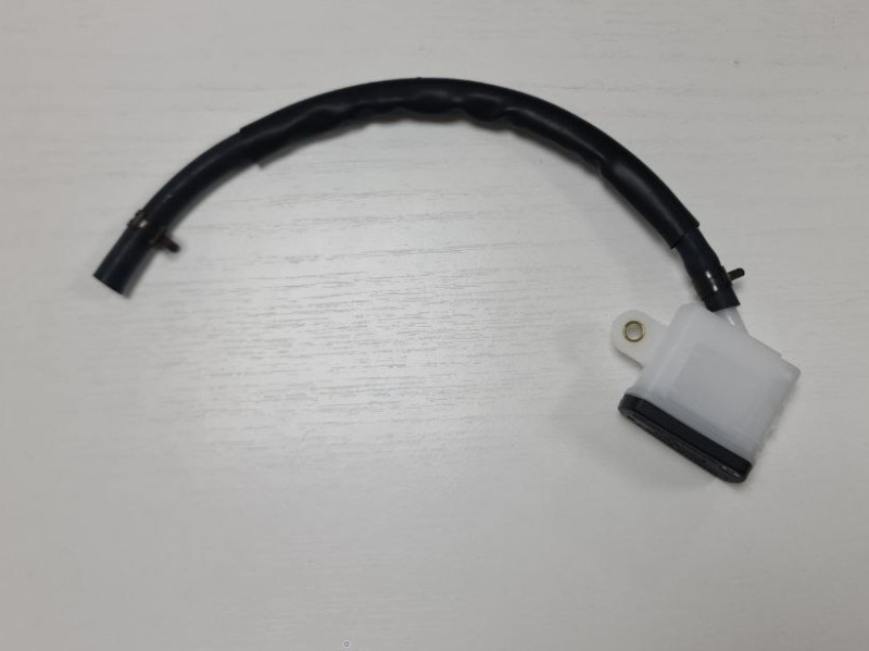 Бачок тормозной машинки со шлангом