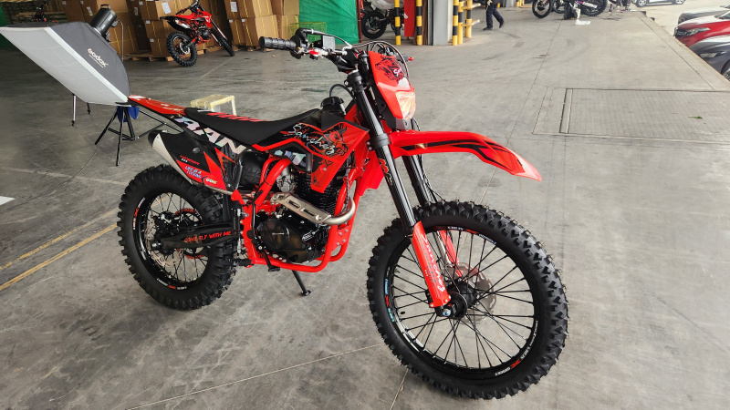 Мотоцикл Sanchez Bandit YB300R