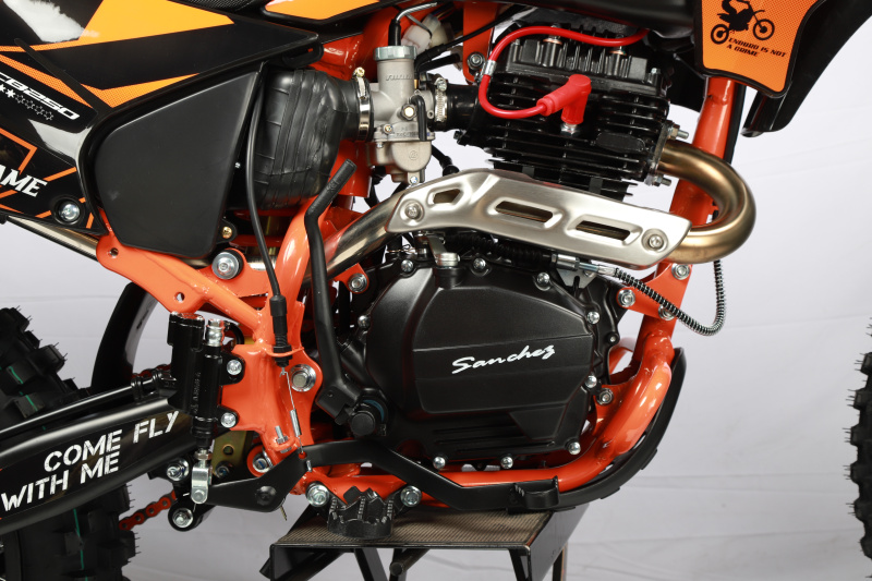 Мотоцикл Sanchez Maniac CB250D