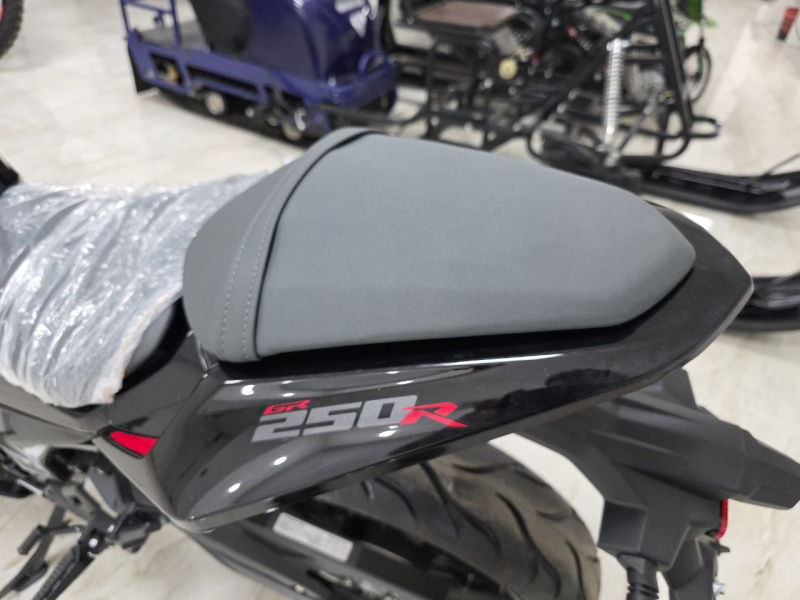 Мотоцикл GPX Demon 250 R