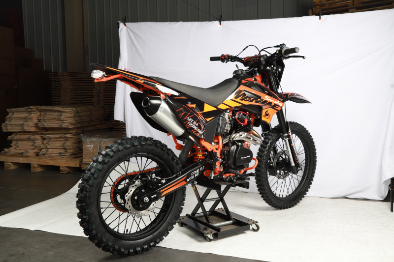 Мотоцикл Sanchez Maniac CB250D