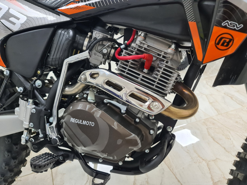 Мотоцикл Regulmoto Sport-003 PR 300 сс 5 передач