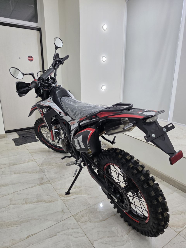 Мотоцикл Regulmoto CR-Z 350