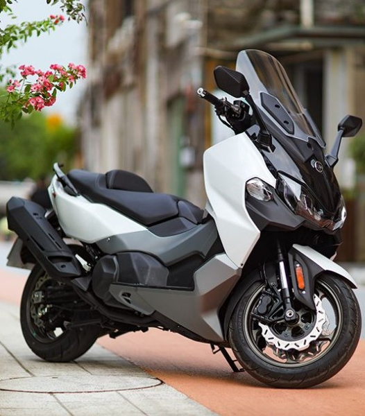 Максискутер SYM MAXSYM TL 500