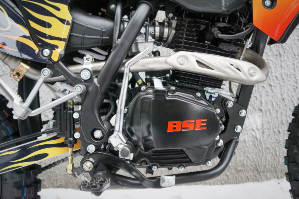 Мотоцикл BSE Z1 