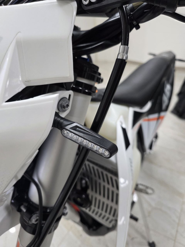 Мотоцикл Regulmoto Crosstrec 300