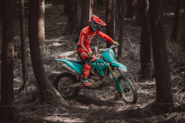 Мотоцикл кроссовый KOVE MX250 gen2