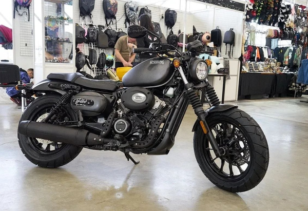 Мотоцикл дорожный HYOSUNG GV300S-A