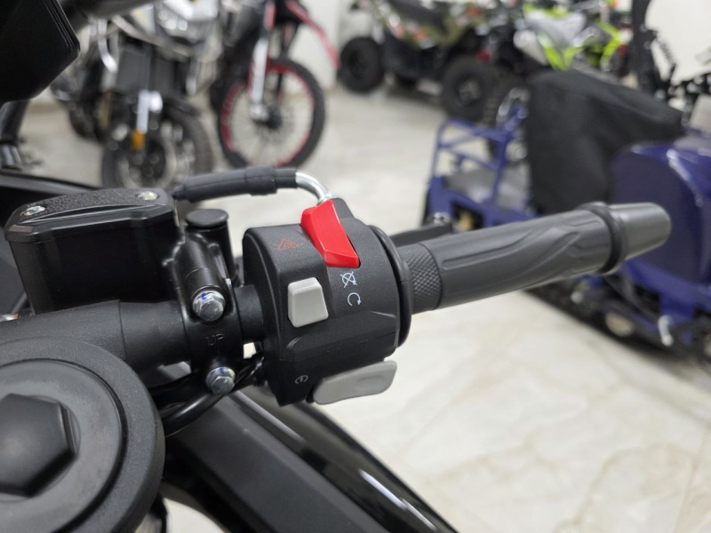 Мотоцикл GPX Demon 250 R