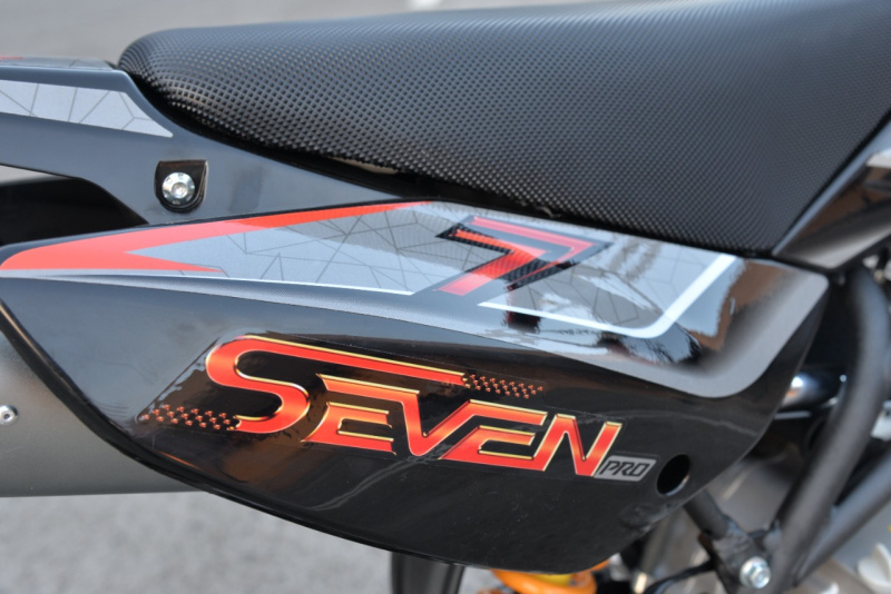 Питбайк Regulmoto Seven Pro 17/14, 125/49 сс Питбайк Regulmoto Seven Pro 17/14, 125/49 сс